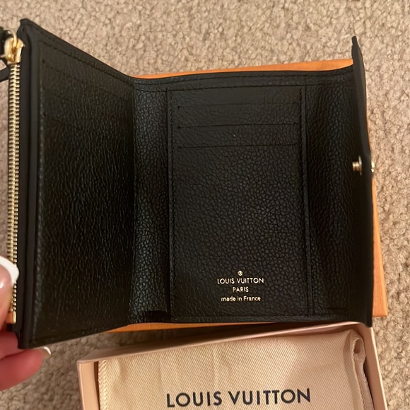 Louis Vuitton Victorian Bicolor Monogram Empreinte Leather - Picture 4 of 4